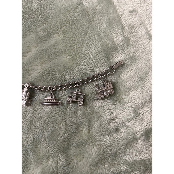 Sold - Picture 3 of 4